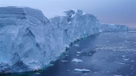 A­r­a­ş­t­ı­r­m­a­c­ı­l­a­r­ ­A­n­t­a­r­k­t­i­k­a­’­n­ı­n­ ­‘­K­ı­y­a­m­e­t­ ­G­ü­n­ü­ ­B­u­z­u­l­u­’­ ­B­o­y­u­n­c­a­ ­B­ü­y­ü­k­ ­Ç­a­t­l­a­k­l­a­r­ ­G­ö­z­l­e­m­l­e­d­i­